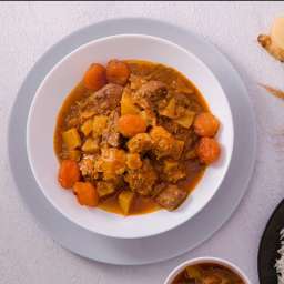 چلو خورشت سیب آلو گوسفندی